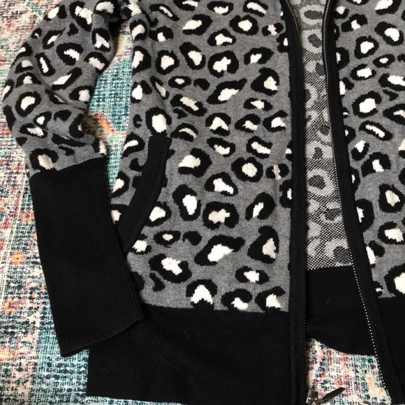 Leopard Knit Jacket - Picture 2 of 5